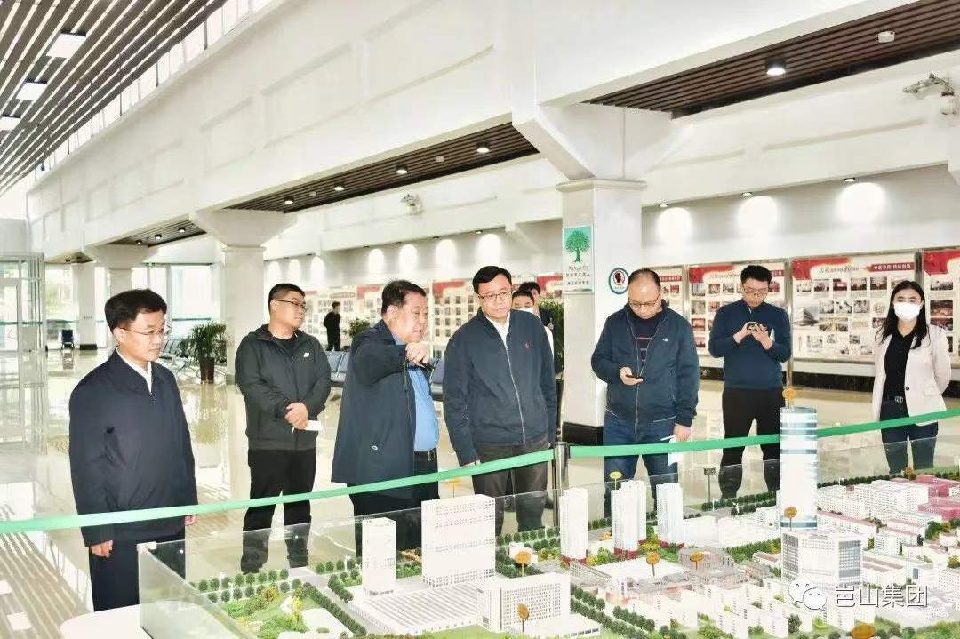 新华社山东分社副社长栗建昌一行到岜山中医