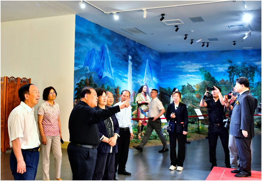 岜山集团：省关工委领导到岜山中医药健康旅